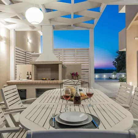 Spartakos Luxury 3 Βίλα Πλάνος